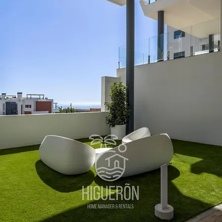 Higueronrentals Blue Oasis דירה
